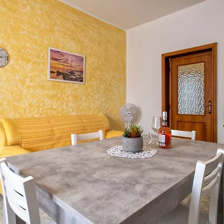 Apartamento Il Nespolo , Vicino Alle Spiagge, Per Coppie E Famiglie *