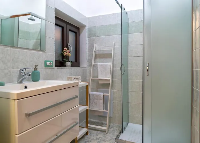 Il Nespolo , Vicino Alle Spiagge, Per Coppie E Famiglie